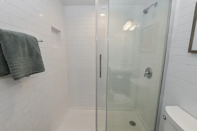 $629,000 | 31 Abbey Villa Circle, Unit D, Fontana, WI 53125