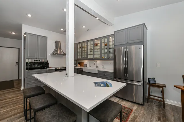 $629,000 | 31 Abbey Villa Circle, Unit D, Fontana, WI 53125