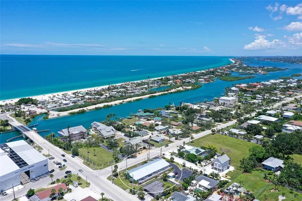 $2,200 | 100 Bayshore Road, Unit C, Nokomis, FL 34275