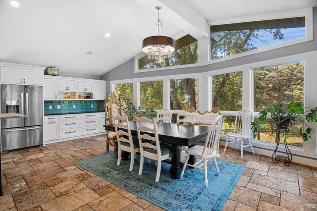 $995,000 | 326 South Cove Road, Hudson, WI 54016