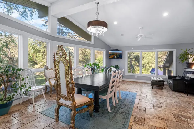 $995,000 | 326 South Cove Road, Hudson, WI 54016