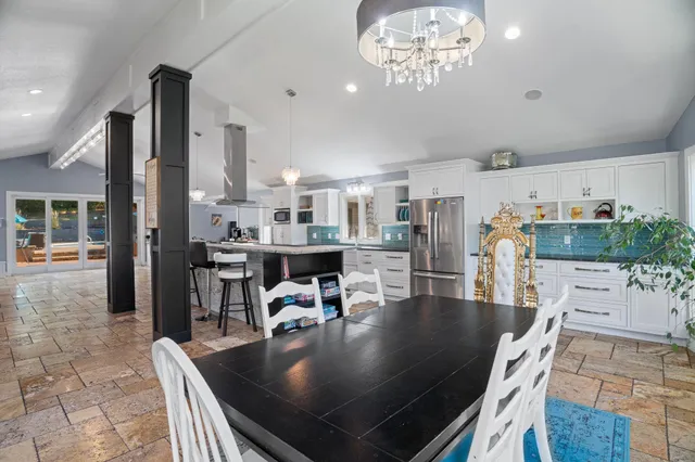 $995,000 | 326 South Cove Road, Hudson, WI 54016