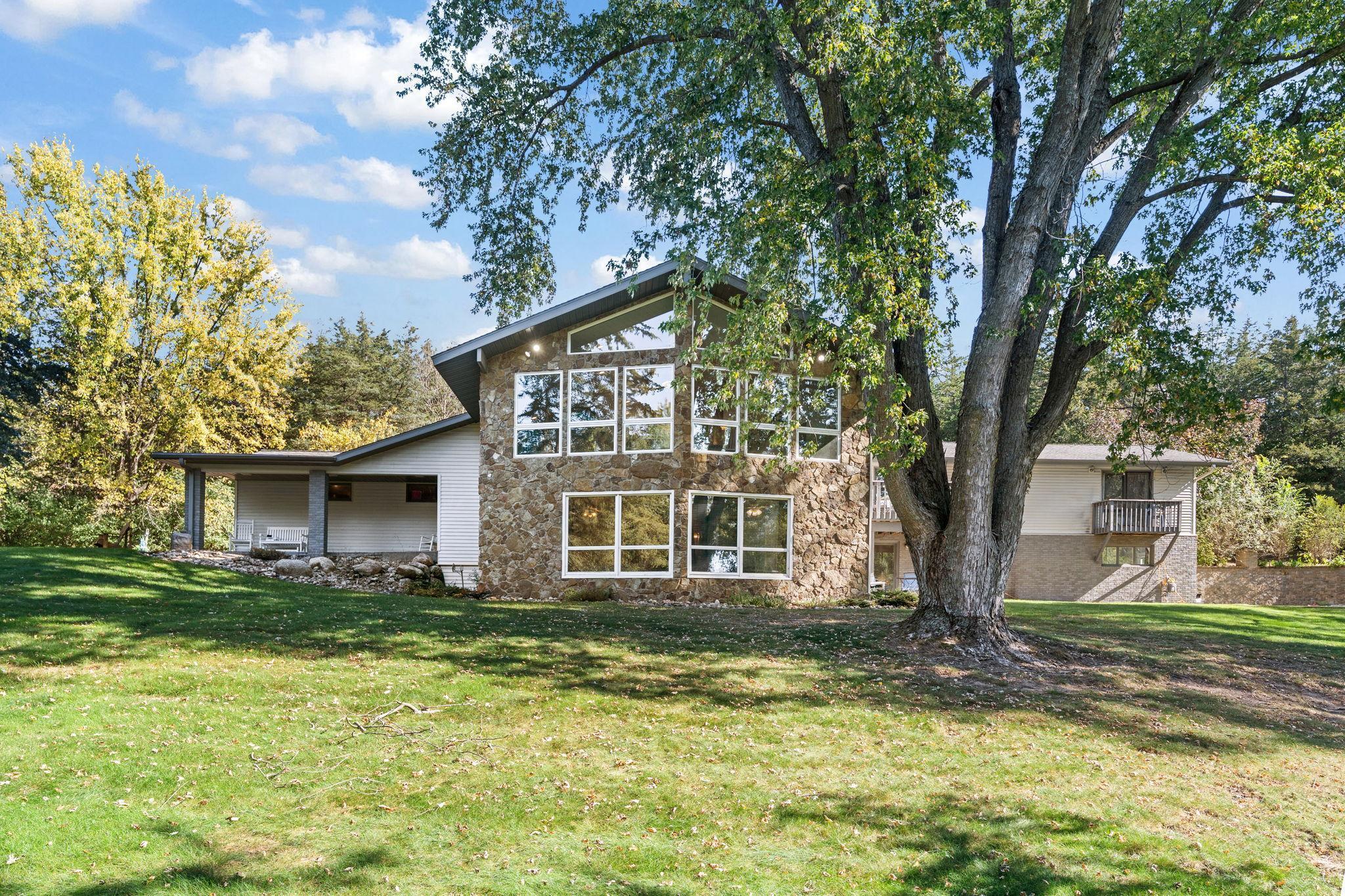 326 South Cove Road Hudson, WI 54016 - Photo 2 of 70