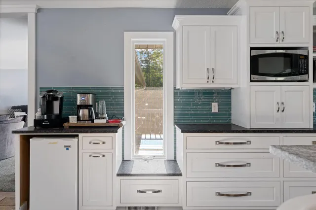 $995,000 | 326 South Cove Road, Hudson, WI 54016