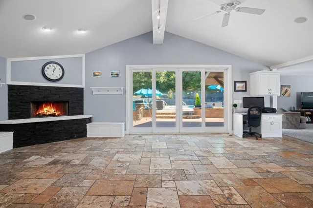 $995,000 | 326 South Cove Road, Hudson, WI 54016