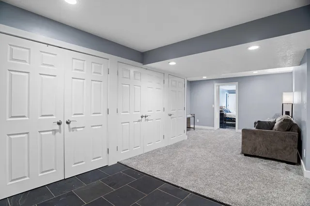 $995,000 | 326 South Cove Road, Hudson, WI 54016