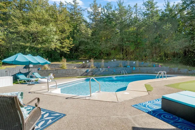 $995,000 | 326 South Cove Road, Hudson, WI 54016