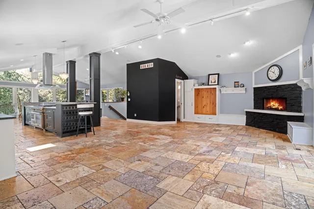 $995,000 | 326 South Cove Road, Hudson, WI 54016