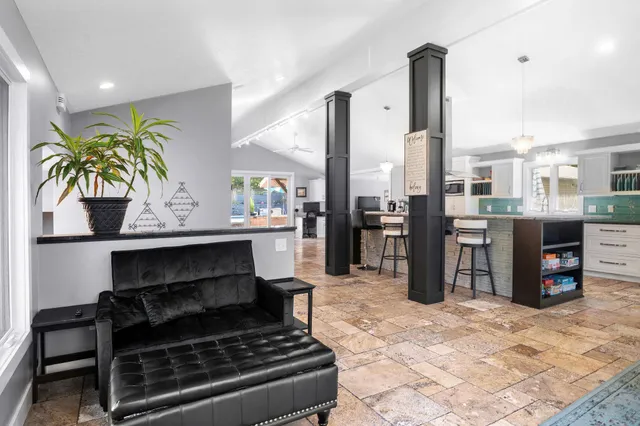 $995,000 | 326 South Cove Road, Hudson, WI 54016