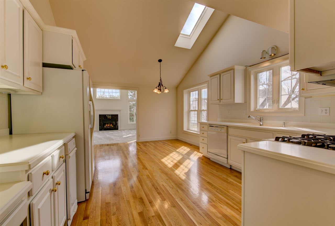 55 Hampton Meadows Hampton, NH 03842 - Photo 14 of 38