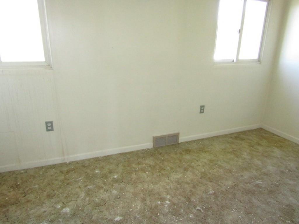 118 Euclid Avenue McKees Rocks, PA 15136 - Photo 14 of 23