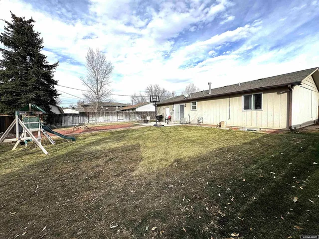 $265,000 | 1910 East I Street, Torrington, WY 82240