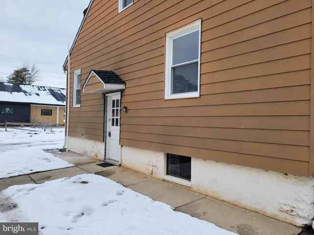 a view of entrance gate of house