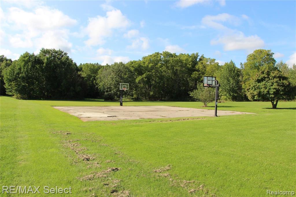 5155 Lahring Road Linden, MI 48451 - Photo 7 of 21