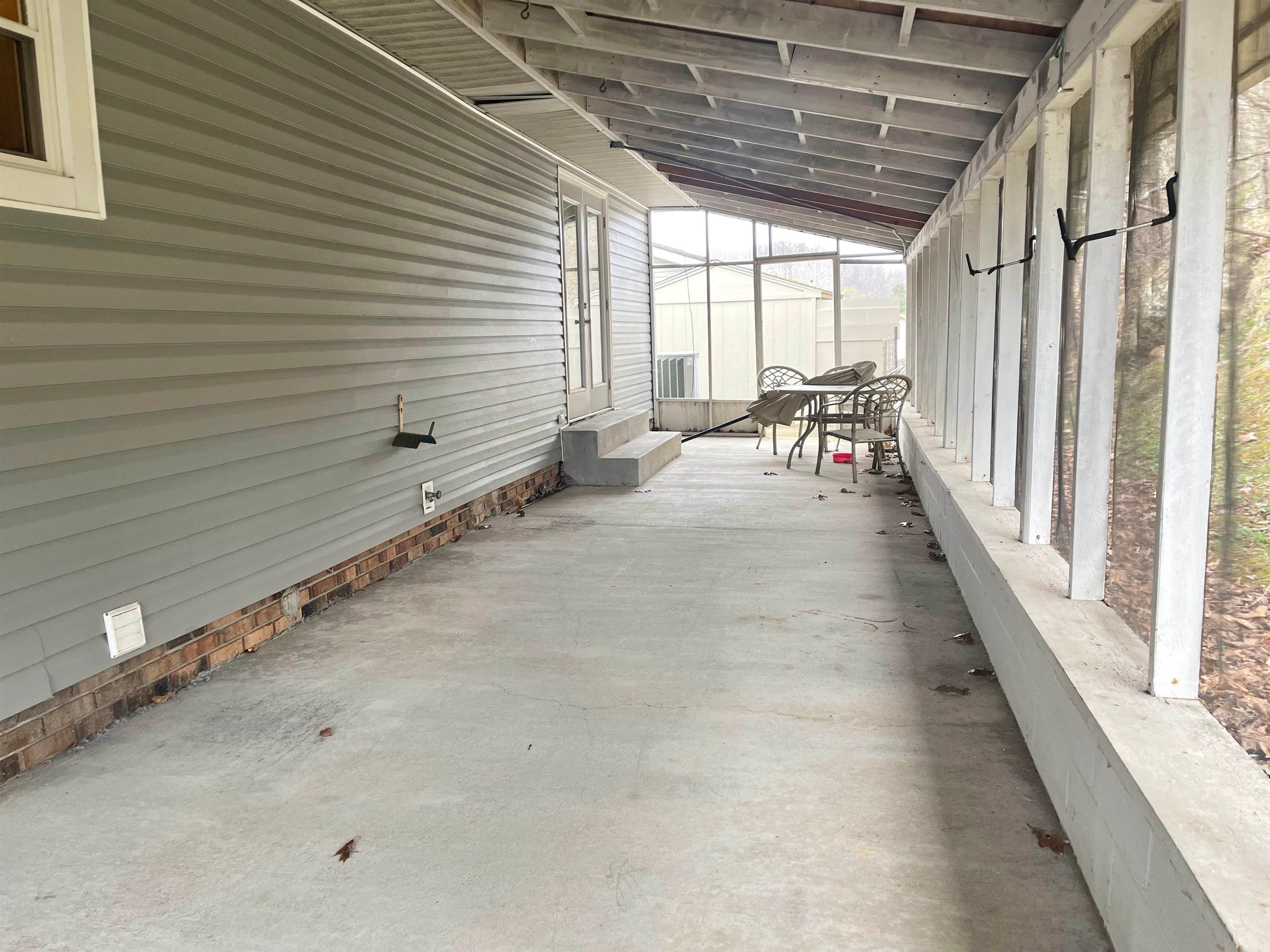 102 Warren Road Huntington, WV 25704 - Photo 17 of 17 Gallery Image 17