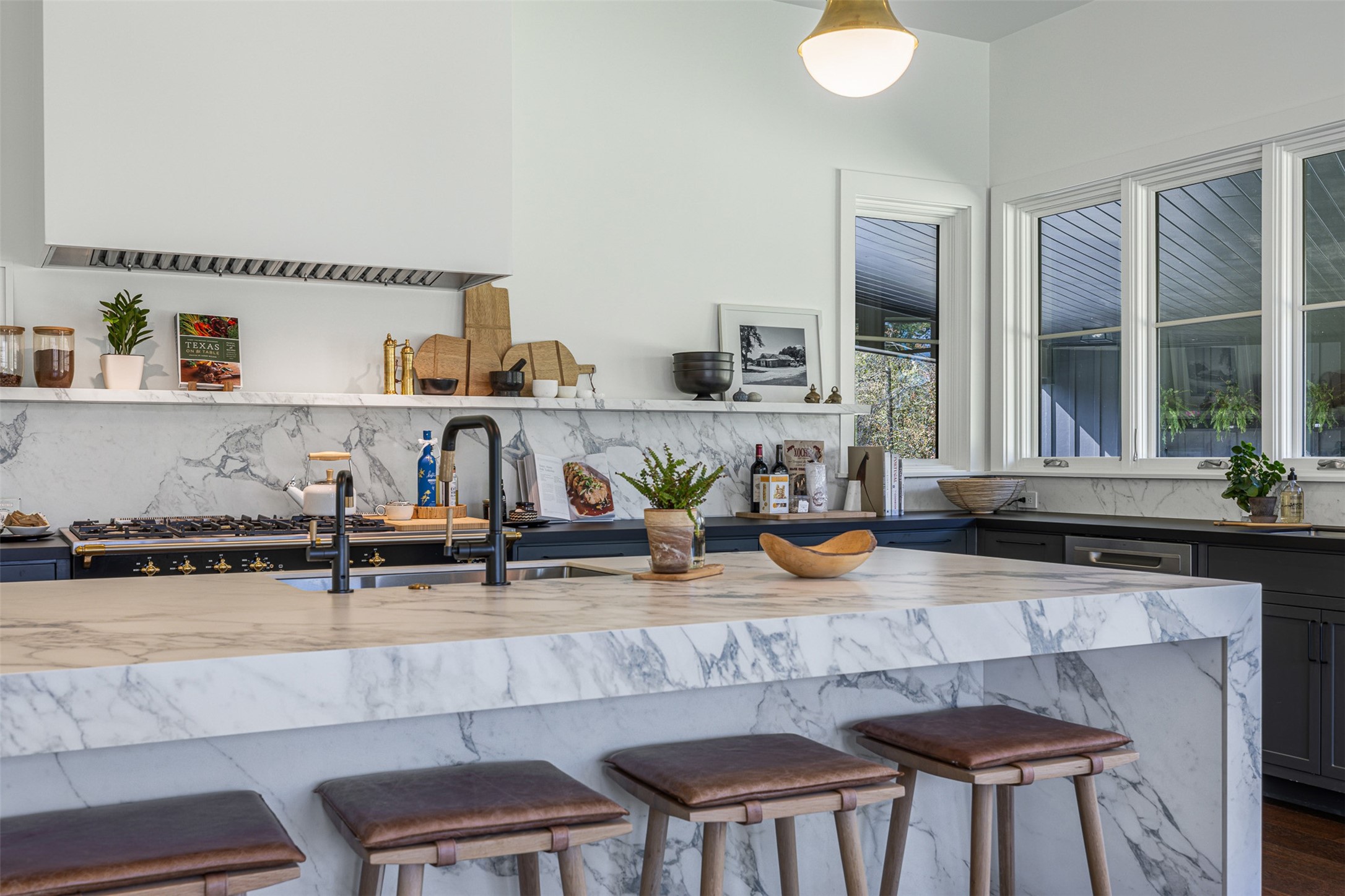 830 South Weyand Road Round Top, TX 78954 - Photo 20 of 36 a living room with furniture and window
