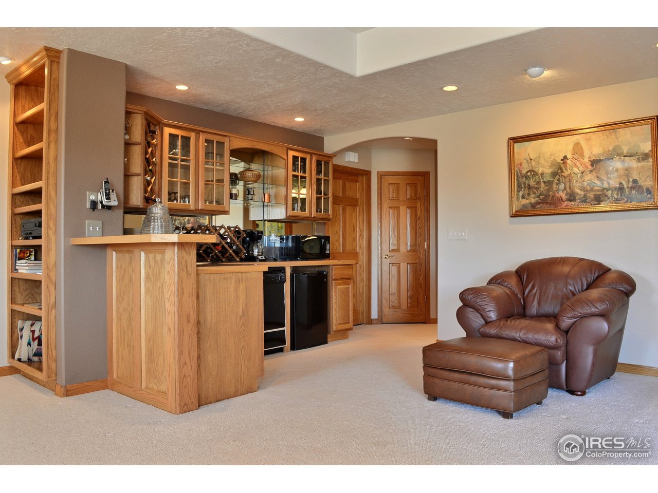 6120 Ashcroft Road Greeley, CO 80634 - Photo 19 of 25 Large Wet Bar