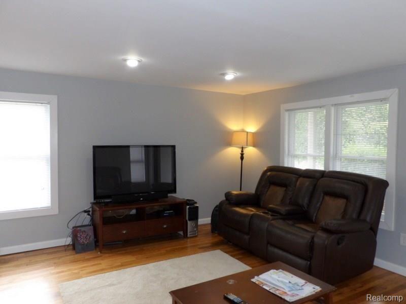17796 Quarry Road Riverview, MI 48193 - Photo 8 of 27