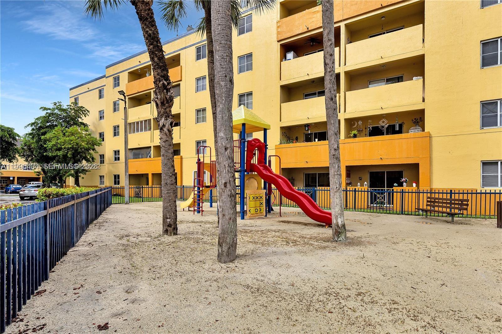 14902 Southwest 82nd Lane, Unit 13102 Miami, FL 33193 - Photo 23 of 24