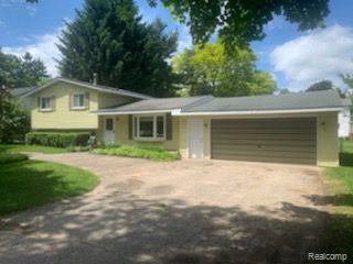 4740 Rosedale Court Clarkston, MI 48348 - Photo 2 of 16 Gallery Image 2