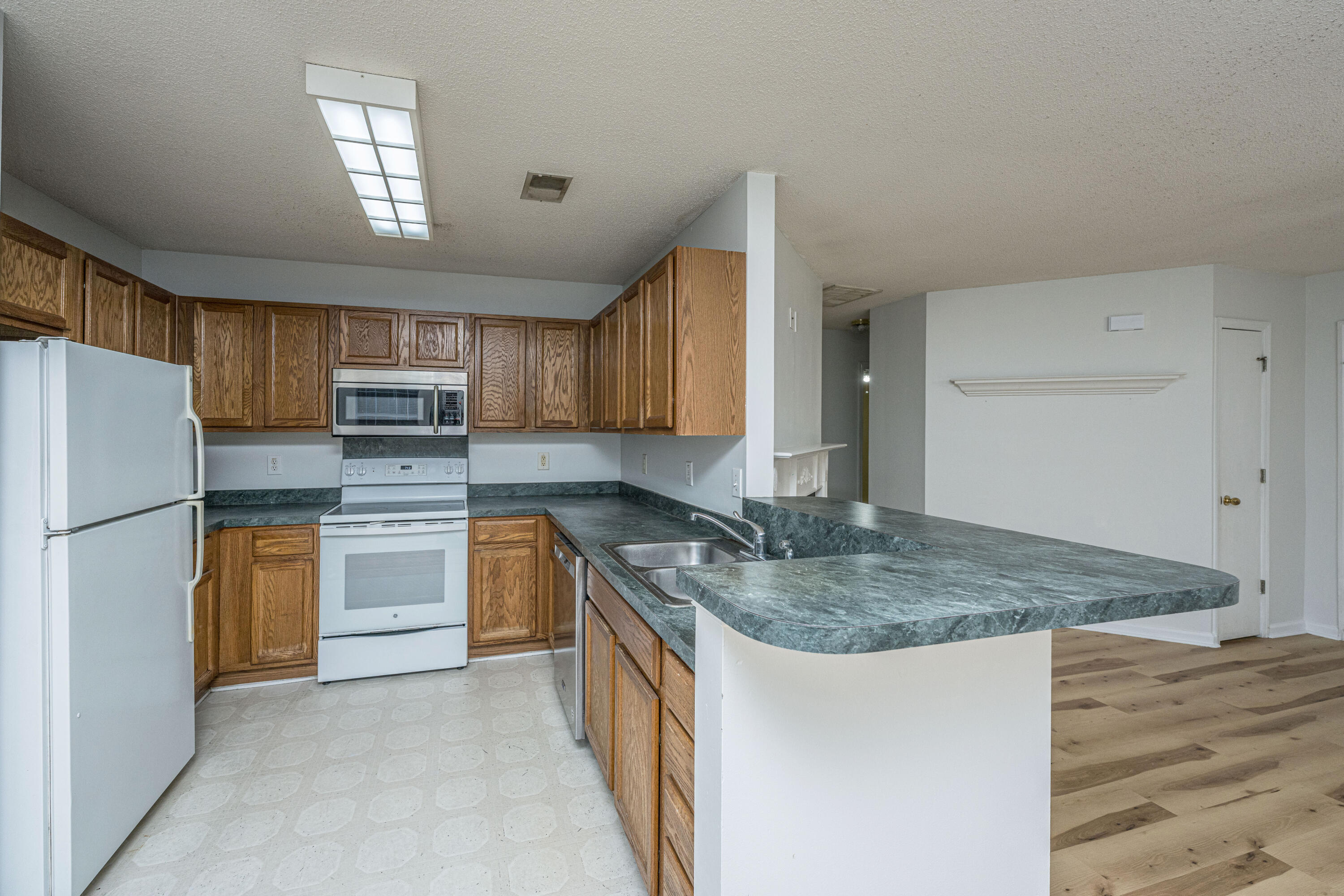 120 2 Pond Loop Ladson, SC 29456 - Photo 11 of 34 120TwoPondLoopINT010