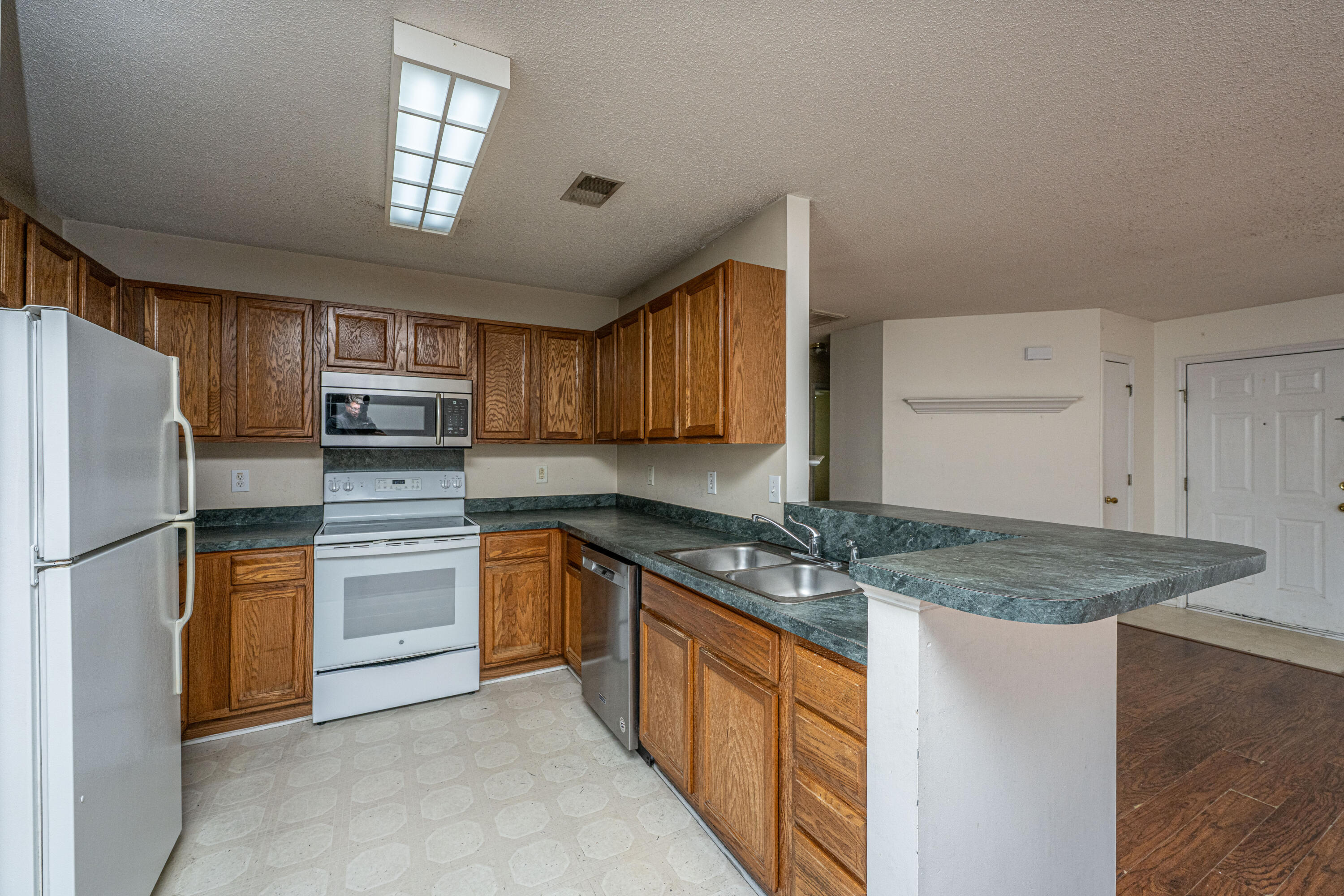 120 2 Pond Loop Ladson, SC 29456 - Photo 3 of 36 120TwoPondLoop013