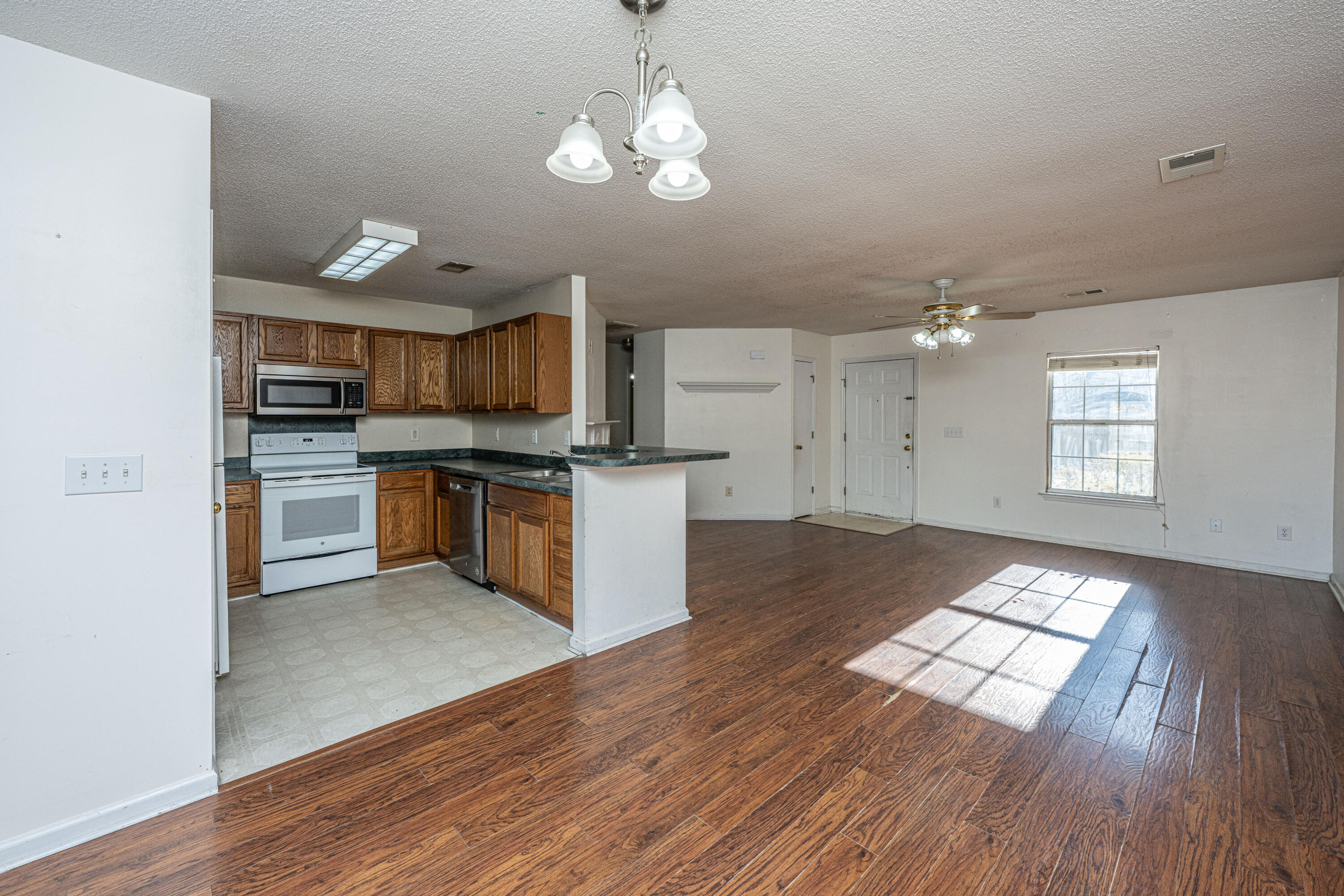 120 2 Pond Loop Ladson, SC 29456 - Photo 9 of 36 120TwoPondLoop014