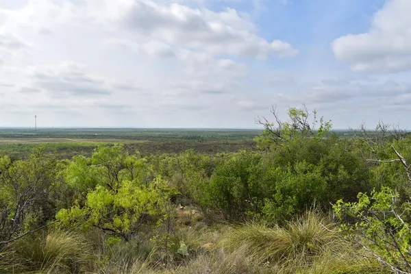 $1,835,470 | 3408 Cr 312 Voss Tx 76888, Voss, TX 76888