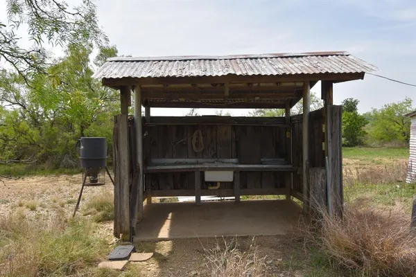 $1,835,470 | 3408 Cr 312 Voss Tx 76888, Voss, TX 76888