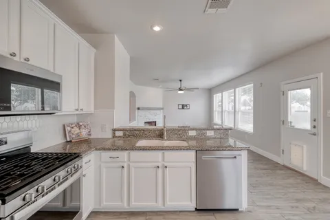 $499,900 | 8613 Glen Canyon Drive, Round Rock, TX 78681