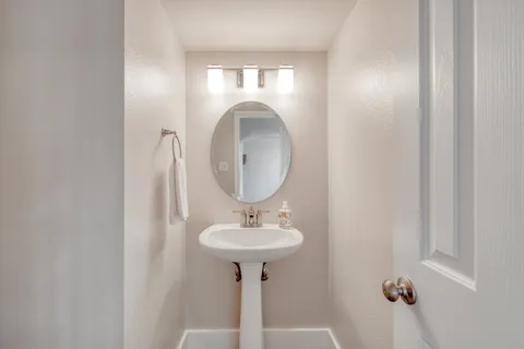 $499,900 | 8613 Glen Canyon Drive, Round Rock, TX 78681