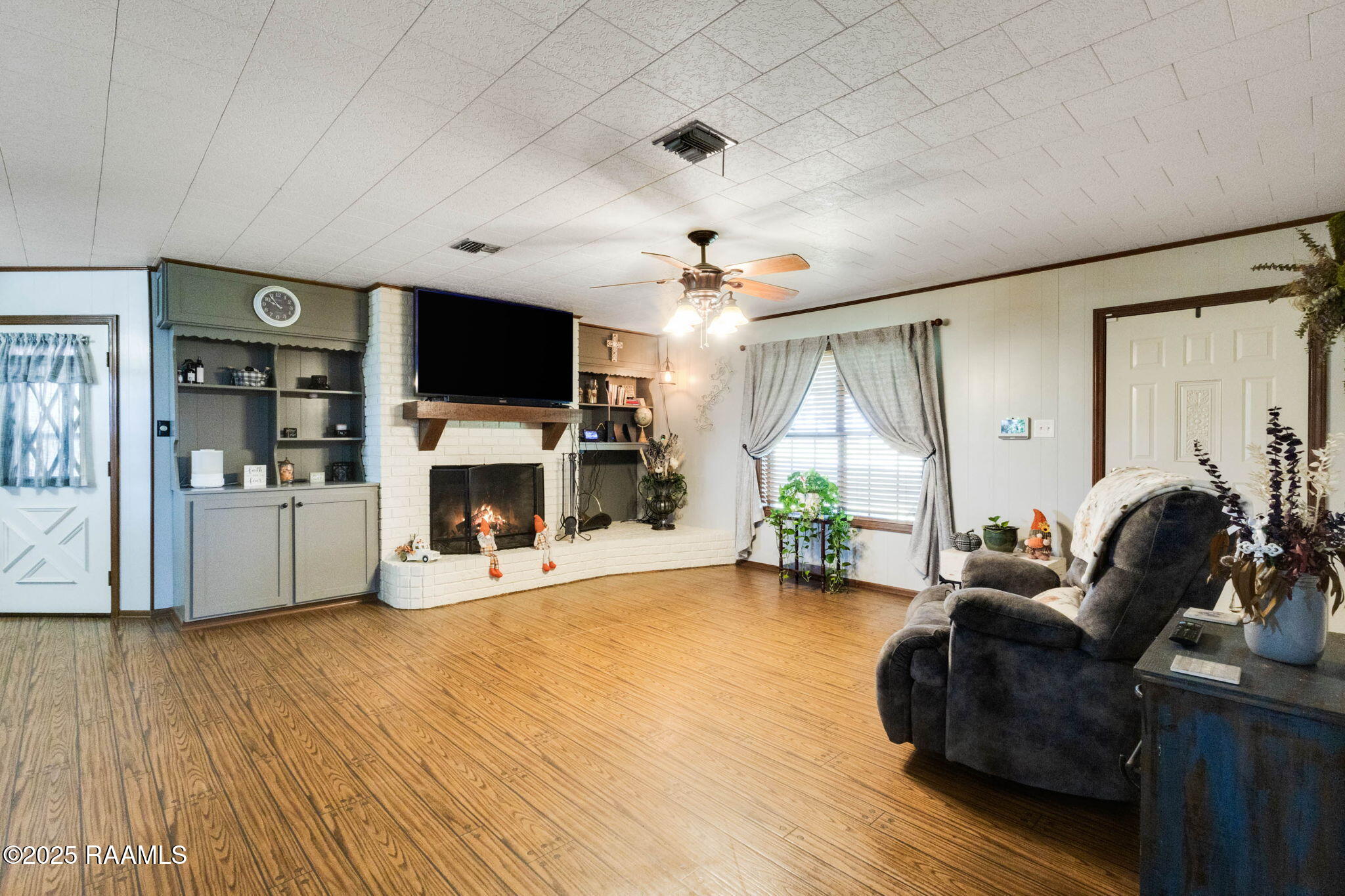 795 Belaire Cove Road Ville Platte, LA 70586 - Photo 8 of 20 Living Area