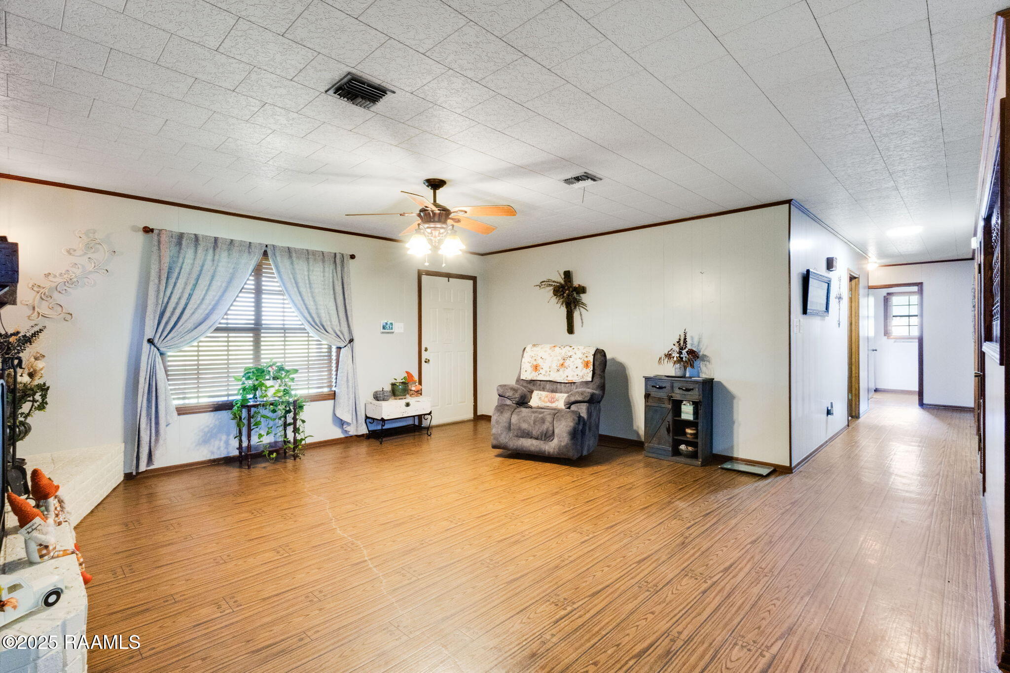 795 Belaire Cove Road Ville Platte, LA 70586 - Photo 9 of 20 Living Area