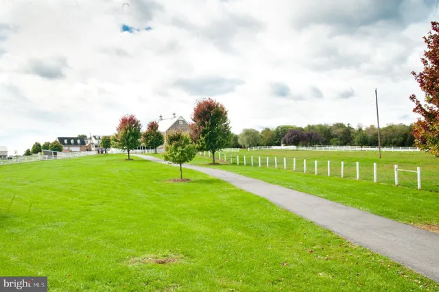 $2,900,000 | 590 Carlyle Road, Martinsburg, WV 25404