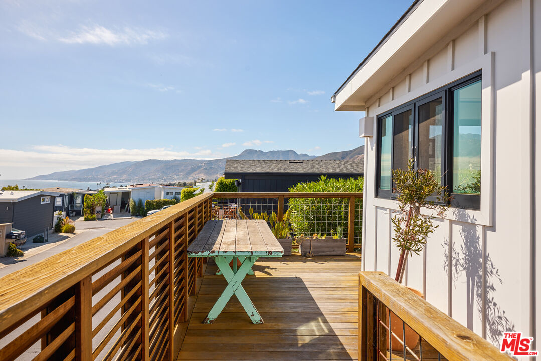 29500 Heathercliff Road, Unit 225 Malibu, CA 90265 - Photo 6 of 33