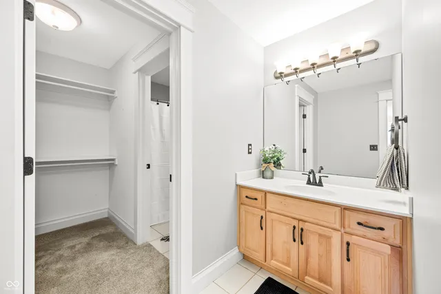 $949,900 | 1675 Devonshire Drive, Seymour, IN 47274