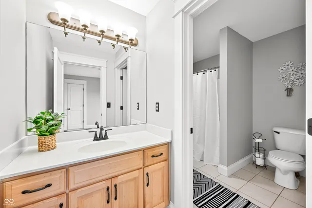 $949,900 | 1675 Devonshire Drive, Seymour, IN 47274