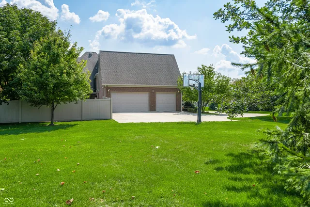 $949,900 | 1675 Devonshire Drive, Seymour, IN 47274