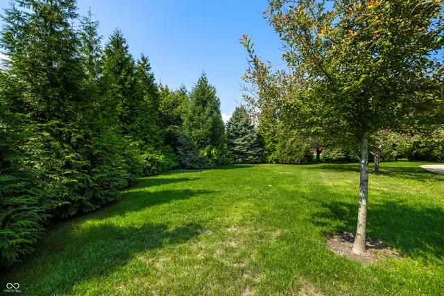 $949,900 | 1675 Devonshire Drive, Seymour, IN 47274