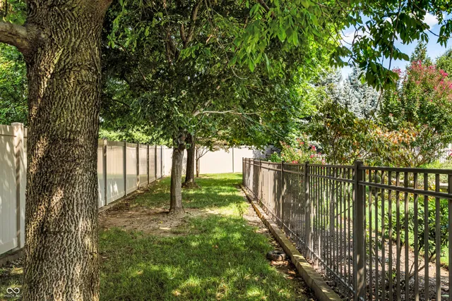 $949,900 | 1675 Devonshire Drive, Seymour, IN 47274