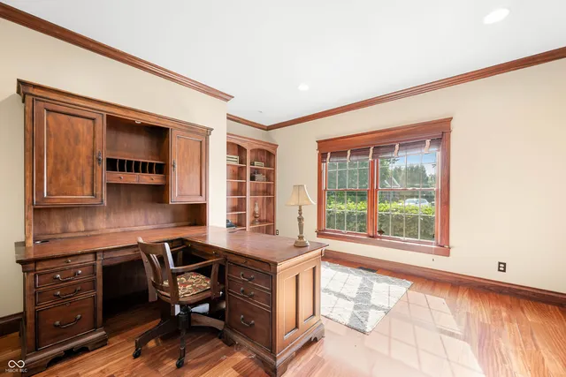 $949,900 | 1675 Devonshire Drive, Seymour, IN 47274