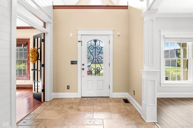 $949,900 | 1675 Devonshire Drive, Seymour, IN 47274