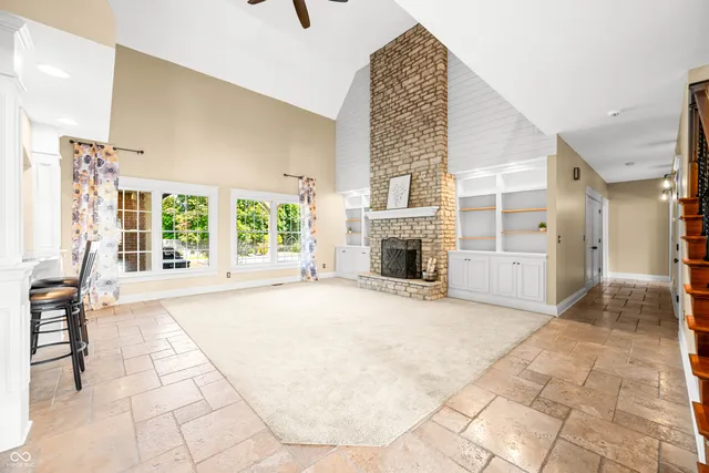 $949,900 | 1675 Devonshire Drive, Seymour, IN 47274