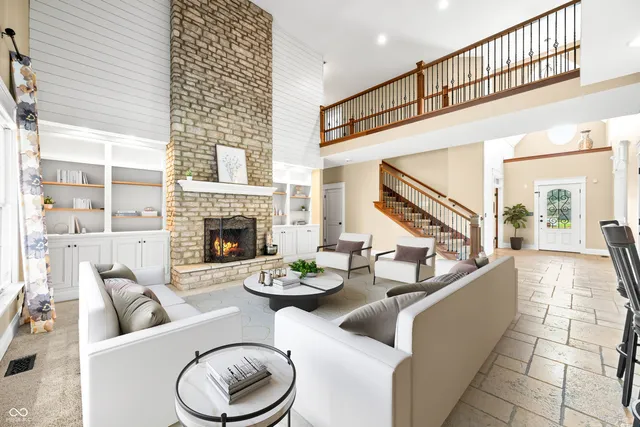 $949,900 | 1675 Devonshire Drive, Seymour, IN 47274