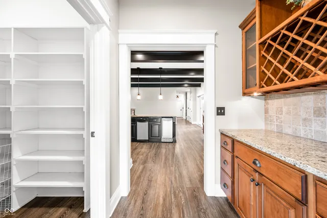 $949,900 | 1675 Devonshire Drive, Seymour, IN 47274