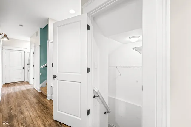 $949,900 | 1675 Devonshire Drive, Seymour, IN 47274