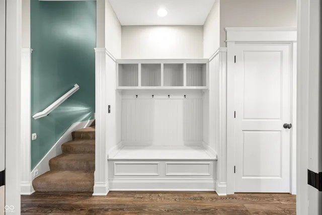 $949,900 | 1675 Devonshire Drive, Seymour, IN 47274