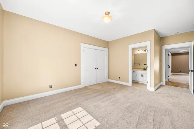 $949,900 | 1675 Devonshire Drive, Seymour, IN 47274