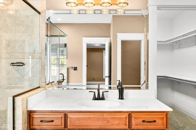 $949,900 | 1675 Devonshire Drive, Seymour, IN 47274