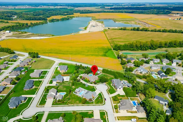 $949,900 | 1675 Devonshire Drive, Seymour, IN 47274